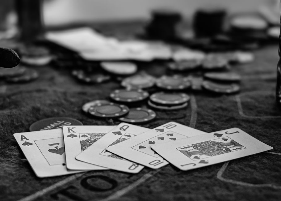 The Math Behind the Machine: What Every Slots Player Should Know
